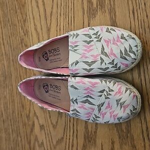 BOBS Sketcher Cream Jute Slip On Espadrille pink/olive arrow- Women's size 9.5